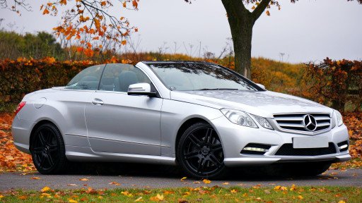 The Ultimate Guide to the Mercedes-Benz CLS 550: Class, Elegance, and Performance